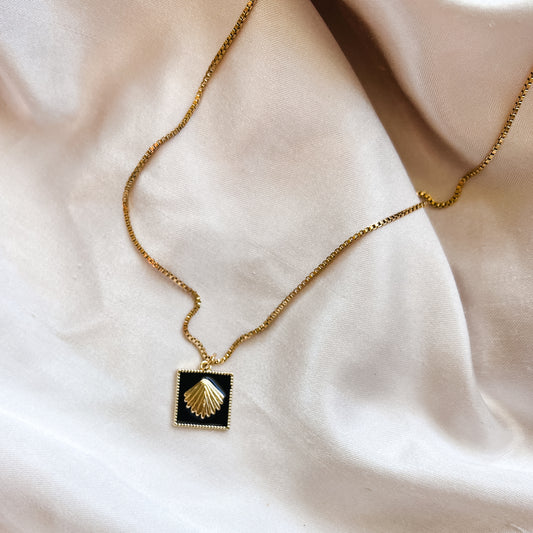 Art Deco Clam Necklace